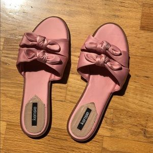 Bow tie sandals🎀